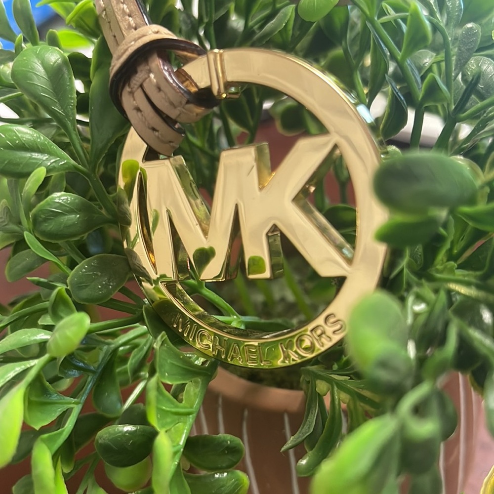 Michael Kors Emblem Charm - Picture 3 of 6